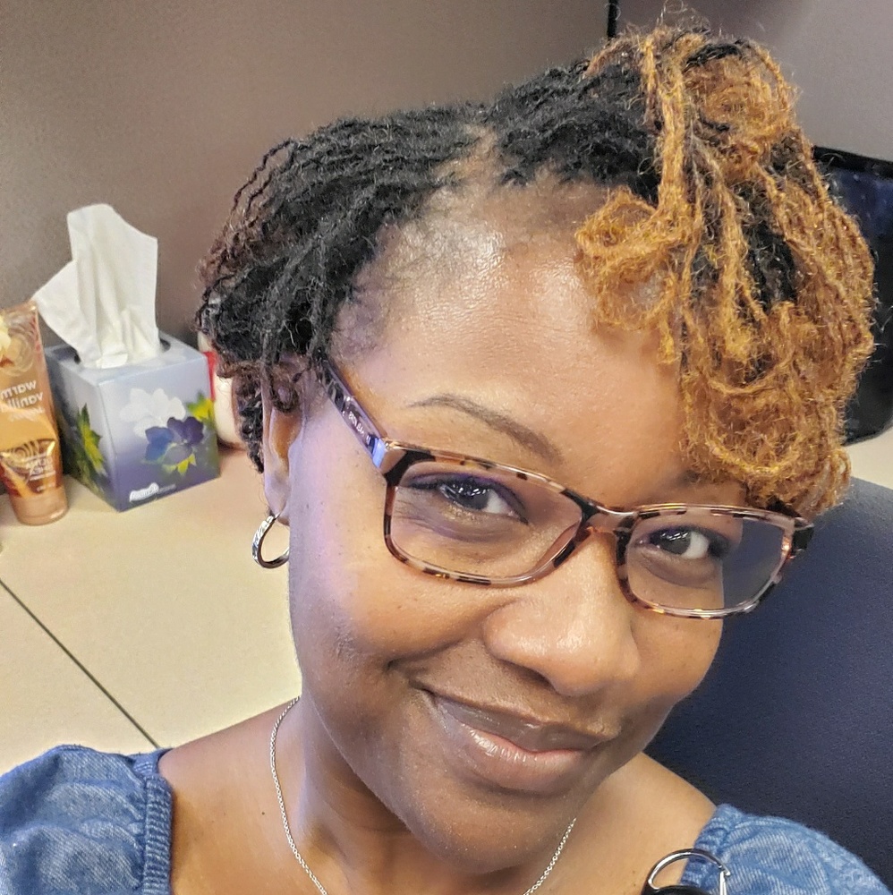 Meet your Posher, Shelia